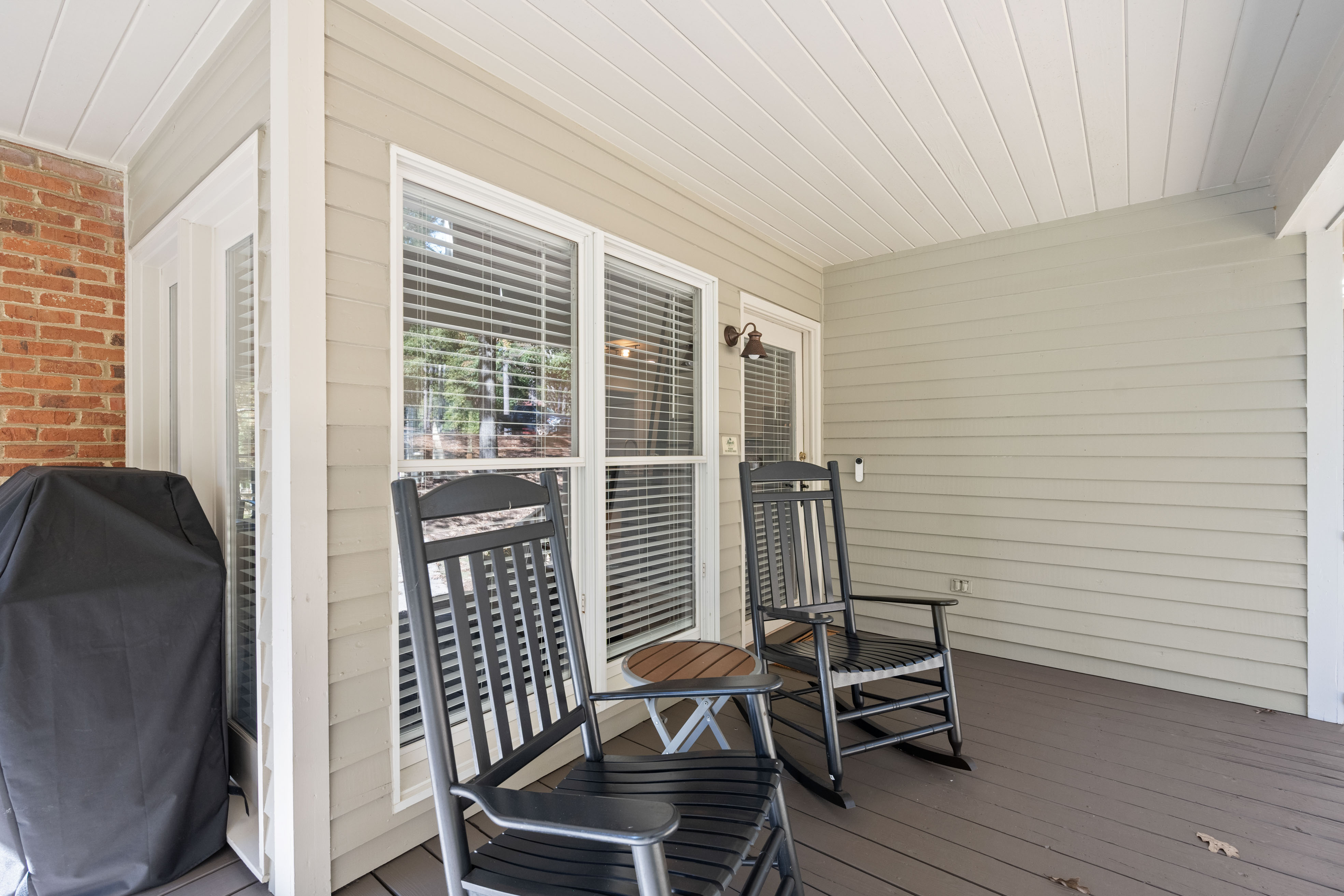 1033 Clubhouse Lane image 4